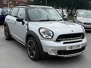 Used 2017 MINI Countryman Cooper S Silver - Interior and Exterior details 6