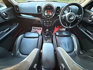 Used 2017 MINI Countryman Cooper Silver - Interior and Exterior details 11