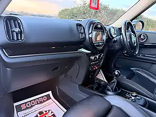 Used 2017 MINI Countryman Cooper Silver - Interior and Exterior details 13