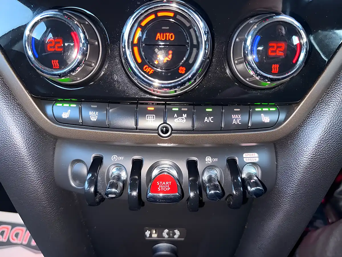 Used 2017 MINI Countryman Cooper Silver - Interior and Exterior details 17