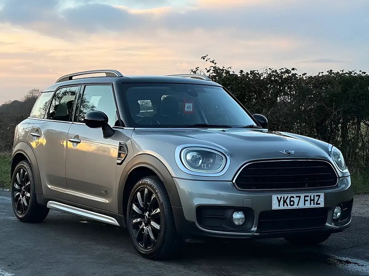 Used 2017 MINI Countryman Cooper Silver - Interior and Exterior details 3