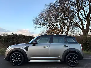 Used 2017 MINI Countryman Cooper Silver - Interior and Exterior details 5