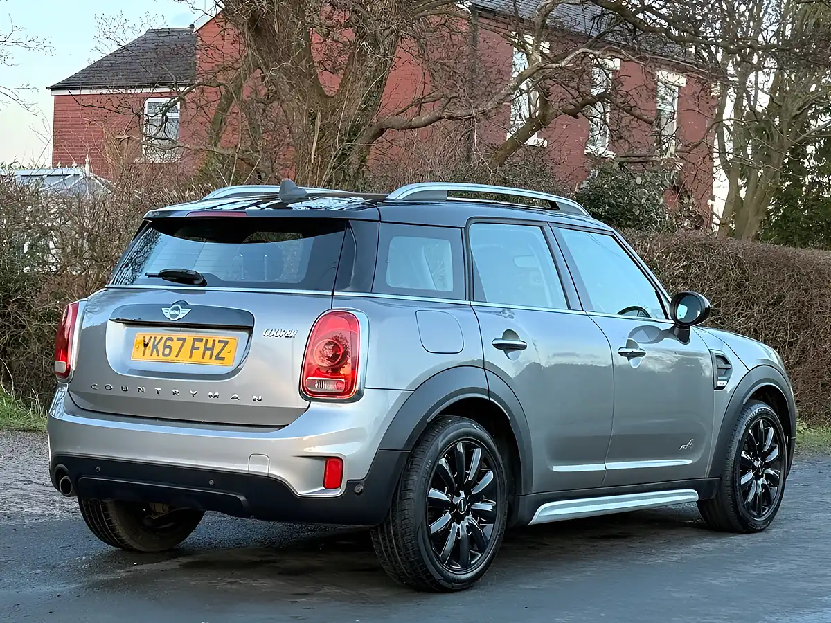 Used 2017 MINI Countryman Cooper Silver - Interior and Exterior details 8