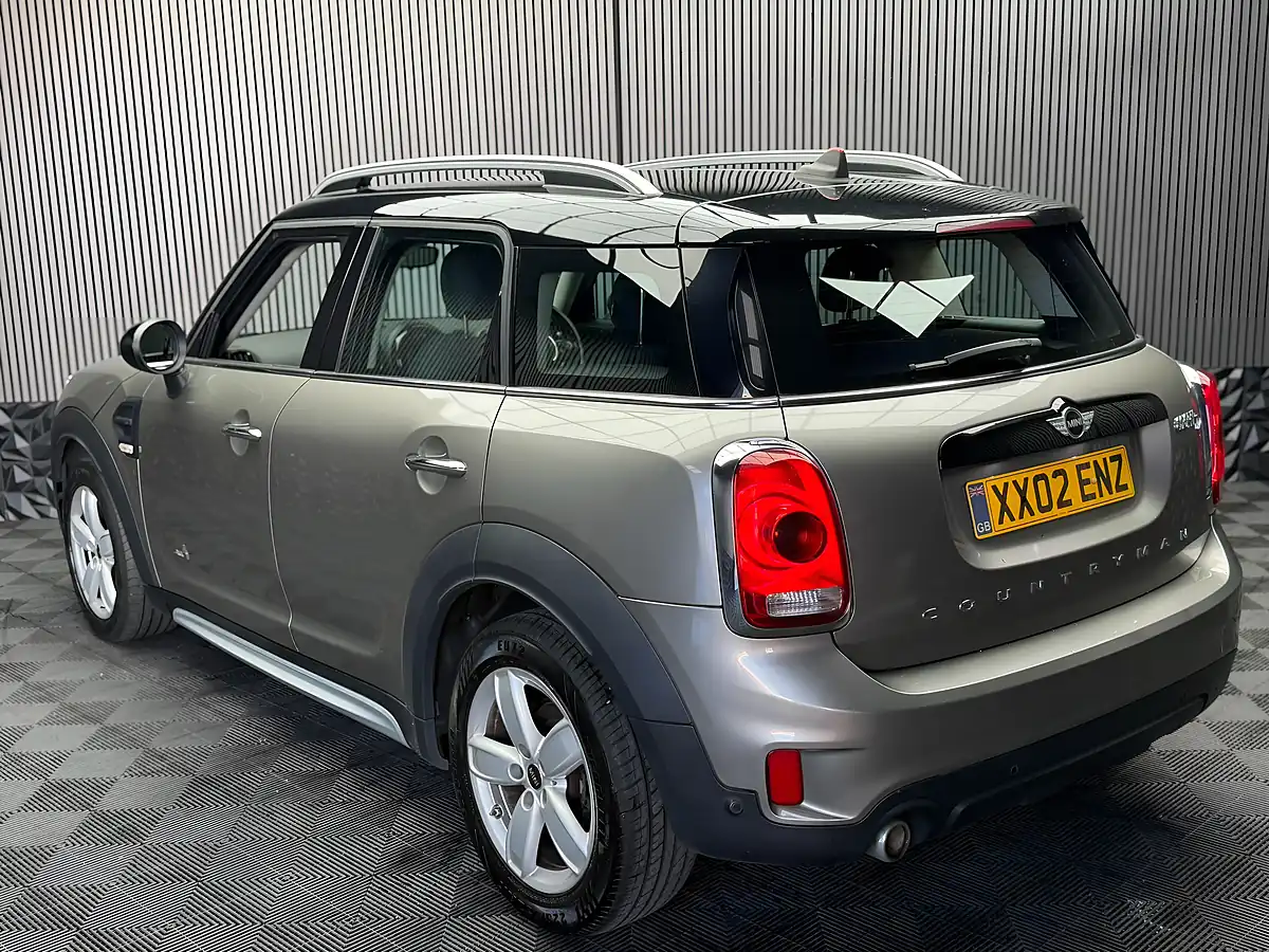 Used 2017 MINI Countryman Cooper Silver - Interior and Exterior details 10