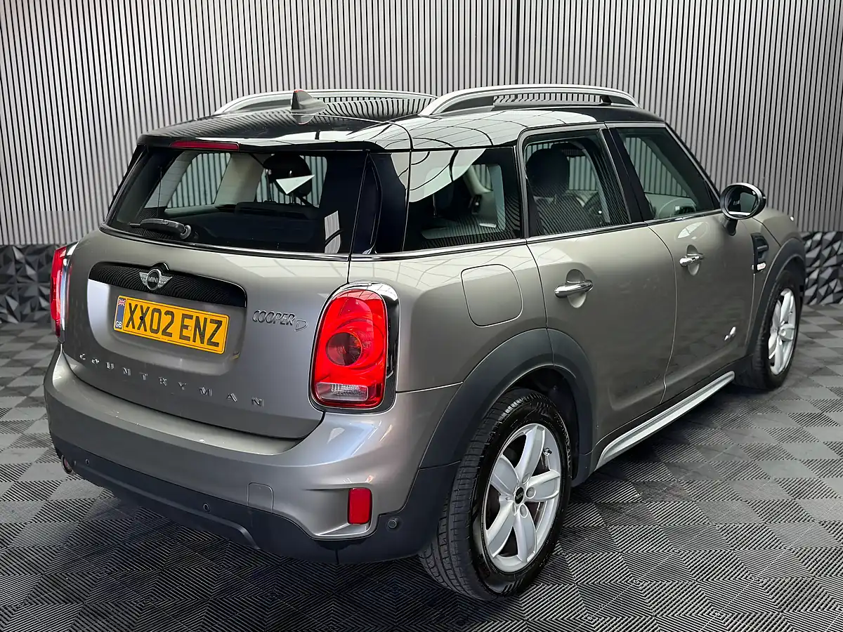 Used 2017 MINI Countryman Cooper Silver - Interior and Exterior details 14