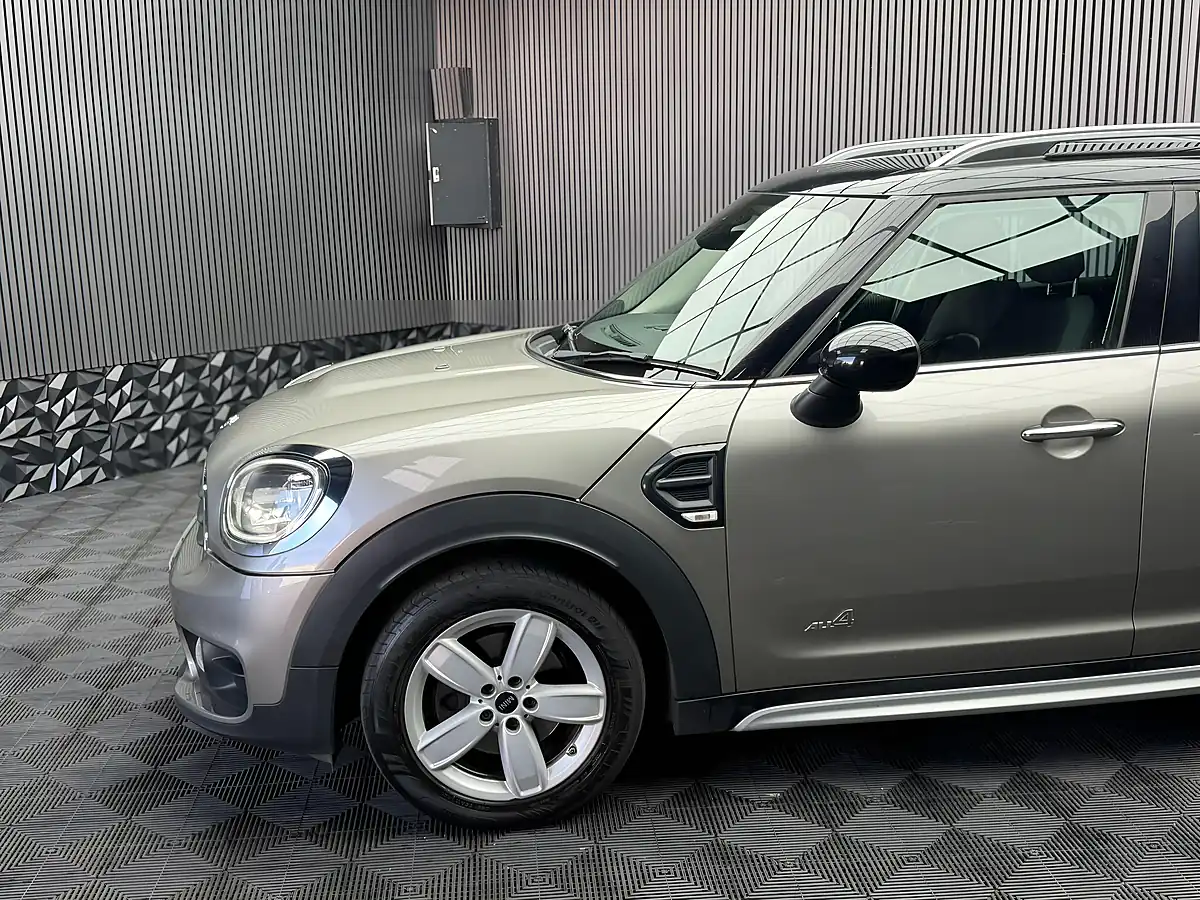 Used 2017 MINI Countryman Cooper Silver - Interior and Exterior details 17