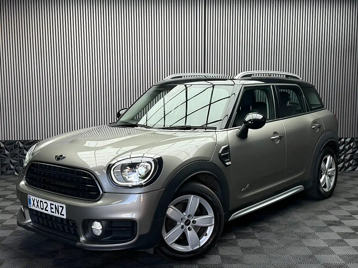 Used 2017 MINI Countryman Cooper Silver - Interior and Exterior details 3