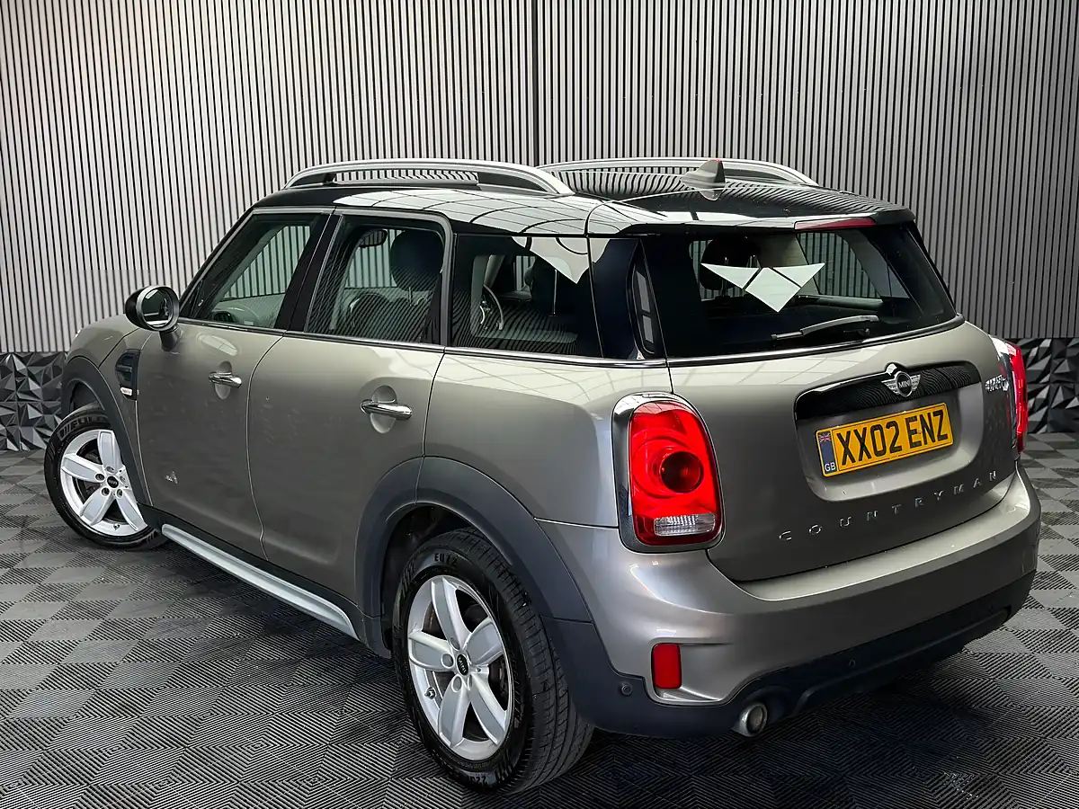 Used 2017 MINI Countryman Cooper Silver - Interior and Exterior details 4