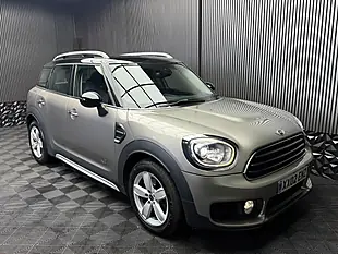 Used 2017 MINI Countryman Cooper Silver - Interior and Exterior details 5