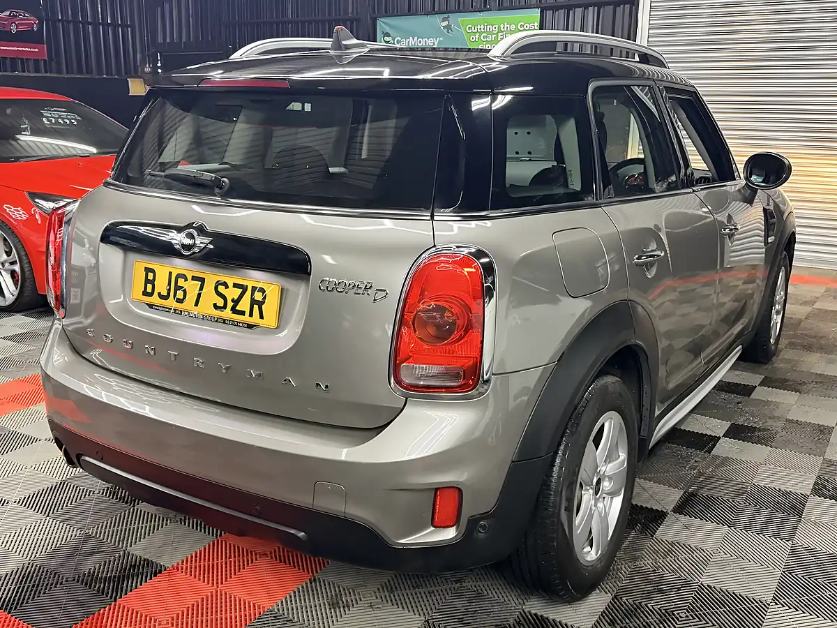 Used 2017 MINI Countryman Cooper Silver - Interior and Exterior details 10