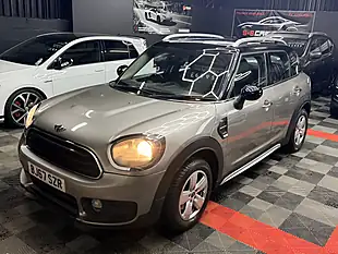 Used 2017 MINI Countryman Cooper Silver - Interior and Exterior details 11