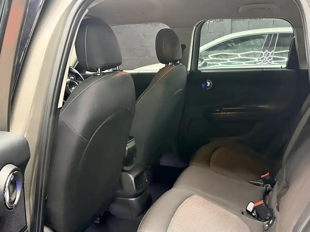 Used 2017 MINI Countryman Cooper Silver - Interior and Exterior details 13