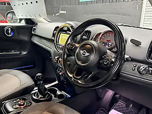 Used 2017 MINI Countryman Cooper Silver - Interior and Exterior details 15