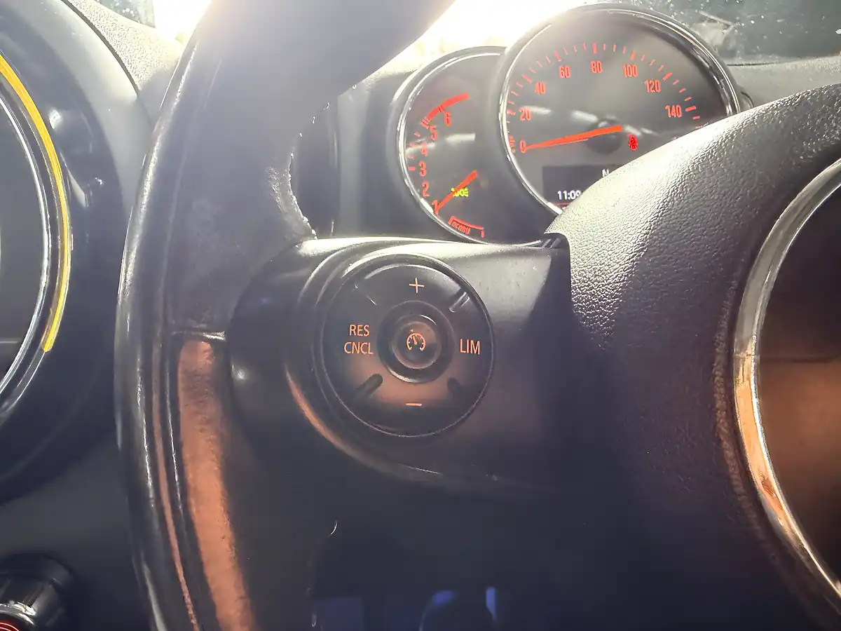 Used 2017 MINI Countryman Cooper Silver - Interior and Exterior details 19