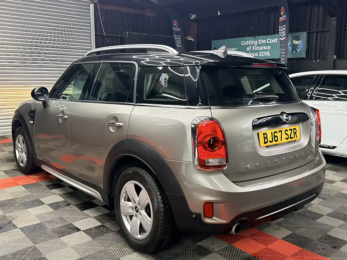 Used 2017 MINI Countryman Cooper Silver - Interior and Exterior details 8