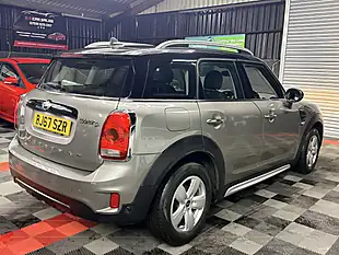 Used 2017 MINI Countryman Cooper Silver - Interior and Exterior details 9