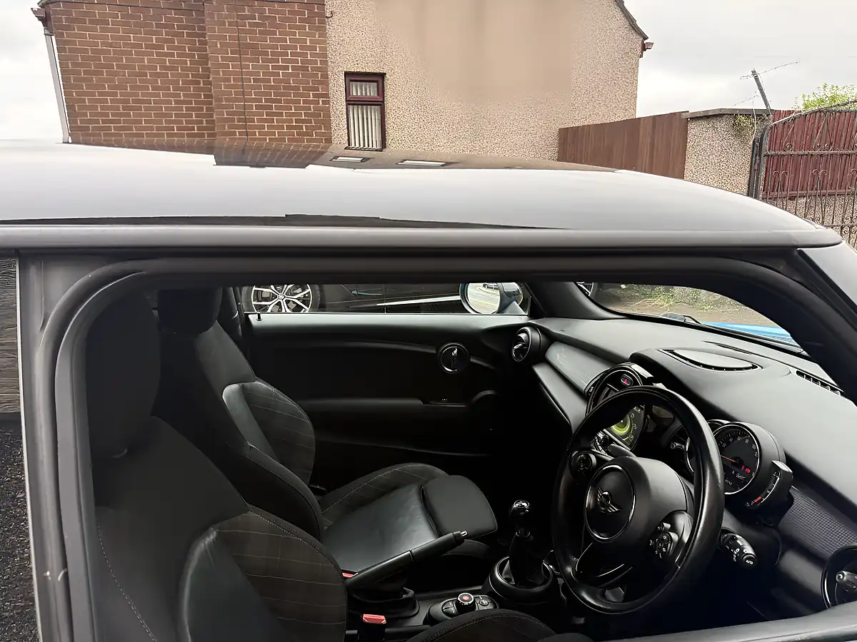 Used 2017 MINI Hatch Chilli Sport Pack Blue - Interior and Exterior details 15