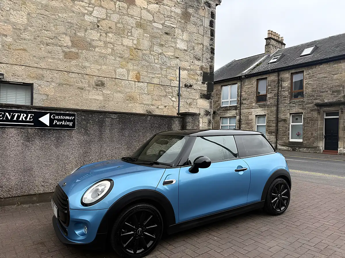 Used 2017 MINI Hatch Chilli Sport Pack Blue - Interior and Exterior details 16