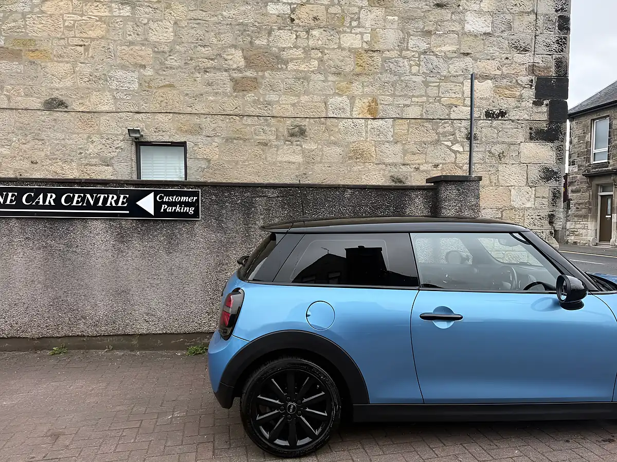 Used 2017 MINI Hatch Chilli Sport Pack Blue - Interior and Exterior details 18