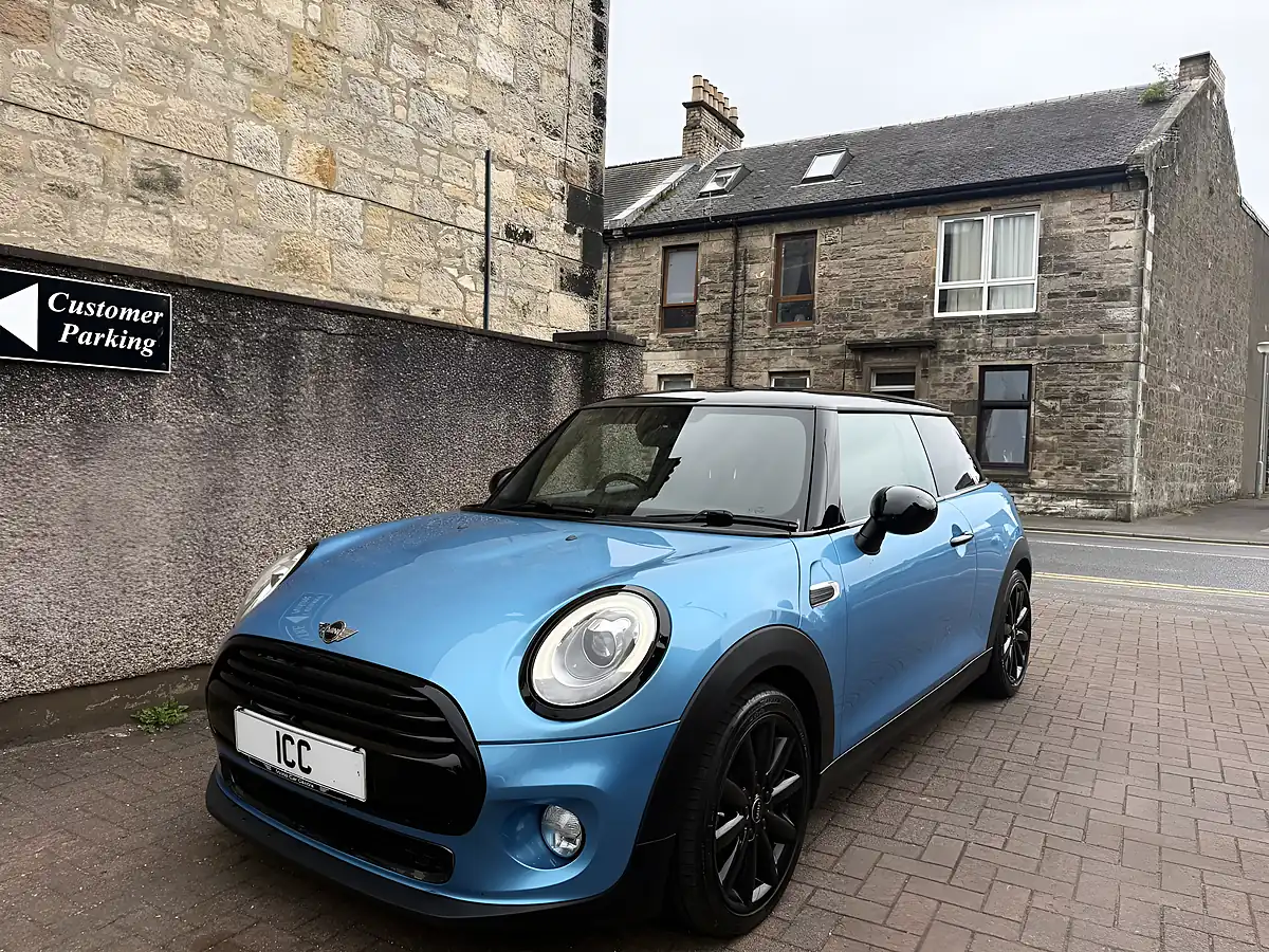 Used 2017 MINI Hatch Chilli Sport Pack Blue - Interior and Exterior details 3