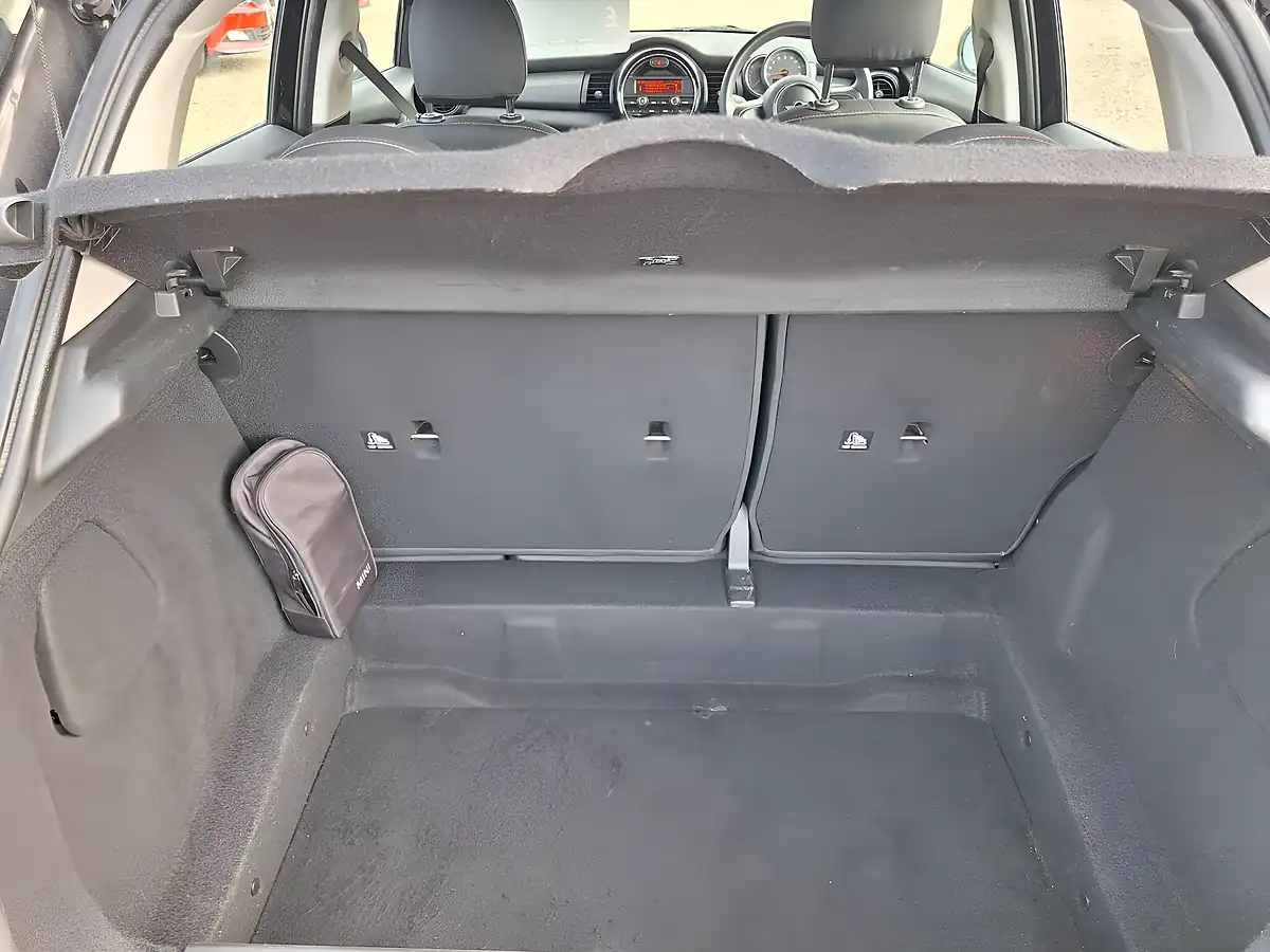 Used 2017 MINI Hatch Cooper Black - Interior and Exterior details 10
