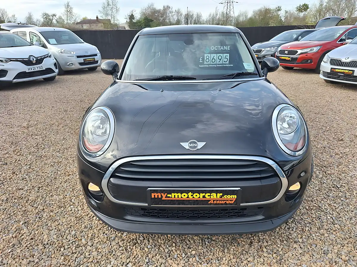 Used 2017 MINI Hatch Cooper Black - Interior and Exterior details 3