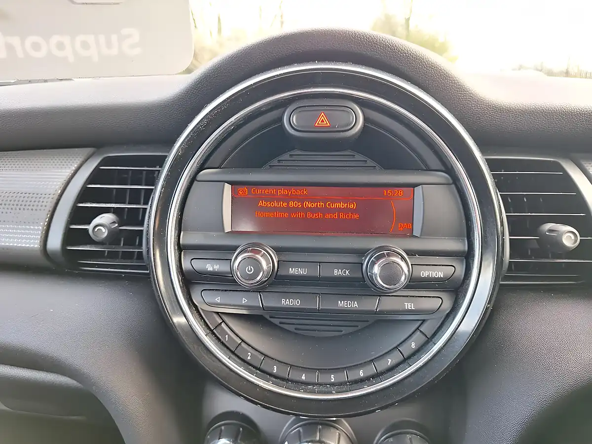 Used 2017 MINI Hatch Cooper Black - Interior and Exterior details 5