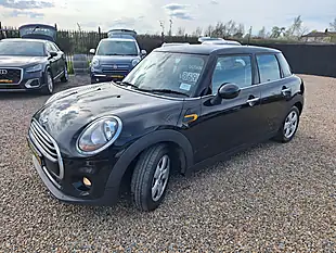 Used 2017 MINI Hatch Cooper Black - Interior and Exterior details 6