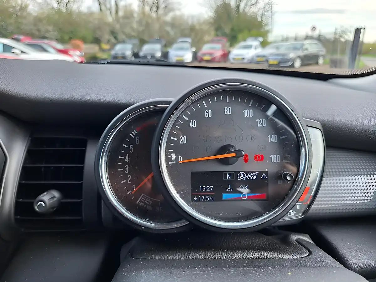 Used 2017 MINI Hatch Cooper Black - Interior and Exterior details 7