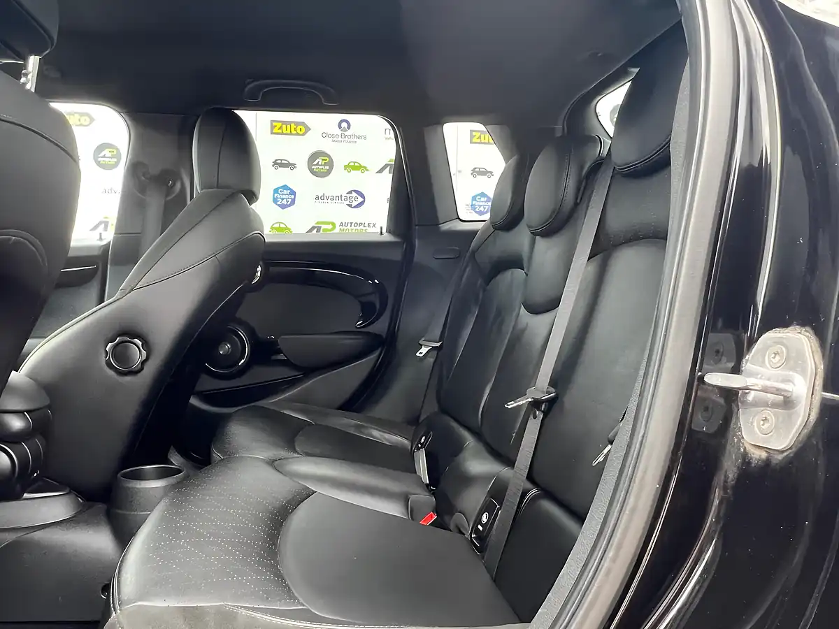 Used 2017 MINI Hatch Cooper Black - Interior and Exterior details 13