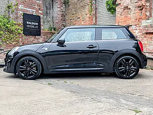 Used 2017 MINI Hatch Cooper Black - Interior and Exterior details 12