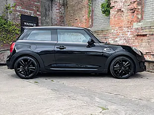 Used 2017 MINI Hatch Cooper Black - Interior and Exterior details 4