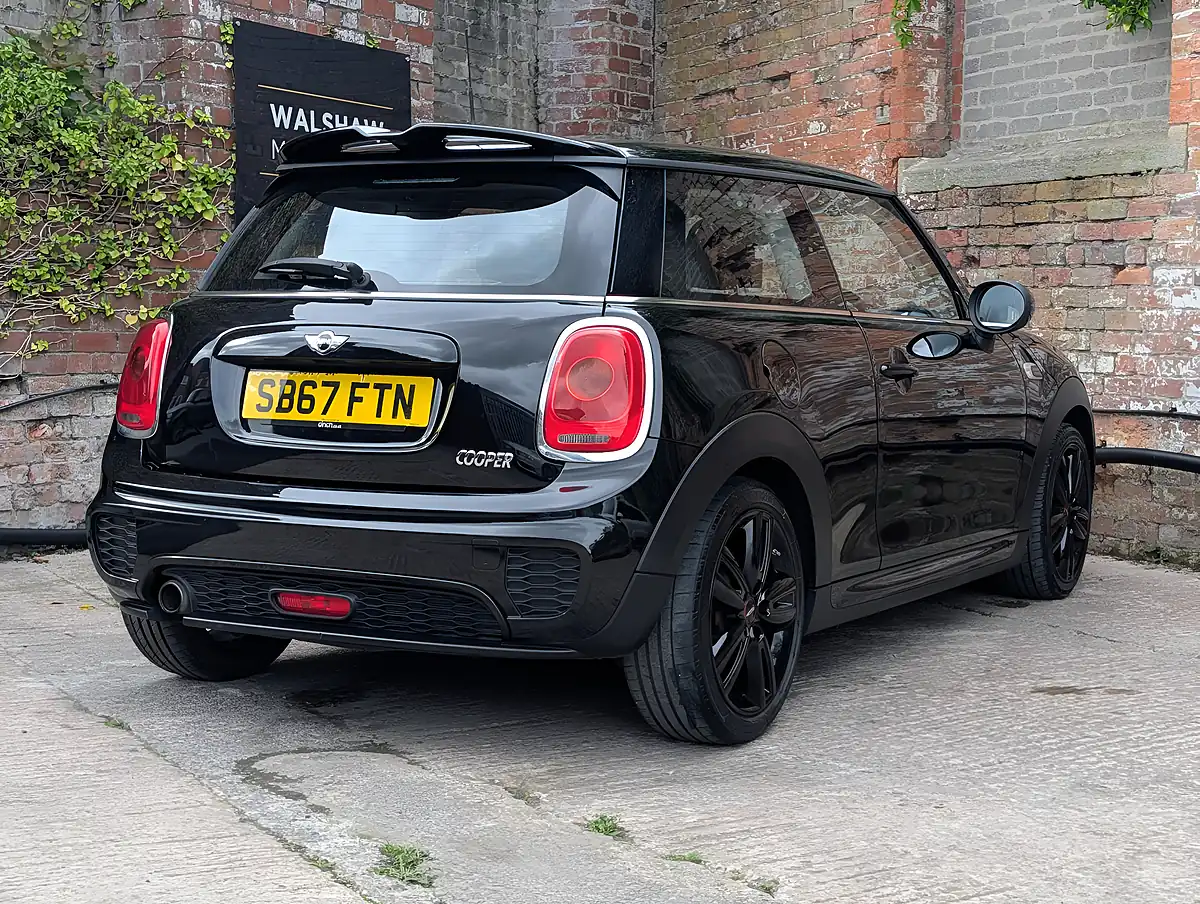 Used 2017 MINI Hatch Cooper Black - Interior and Exterior details 6