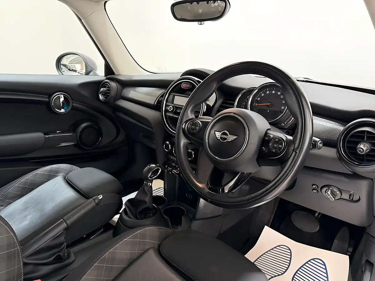 Used 2017 MINI Hatch Cooper Grey - Interior and Exterior details 10