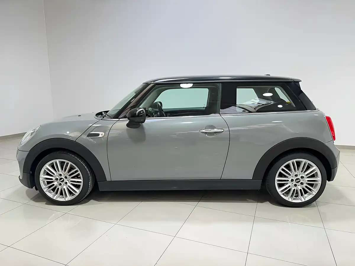 Used 2017 MINI Hatch Cooper Grey - Interior and Exterior details 5