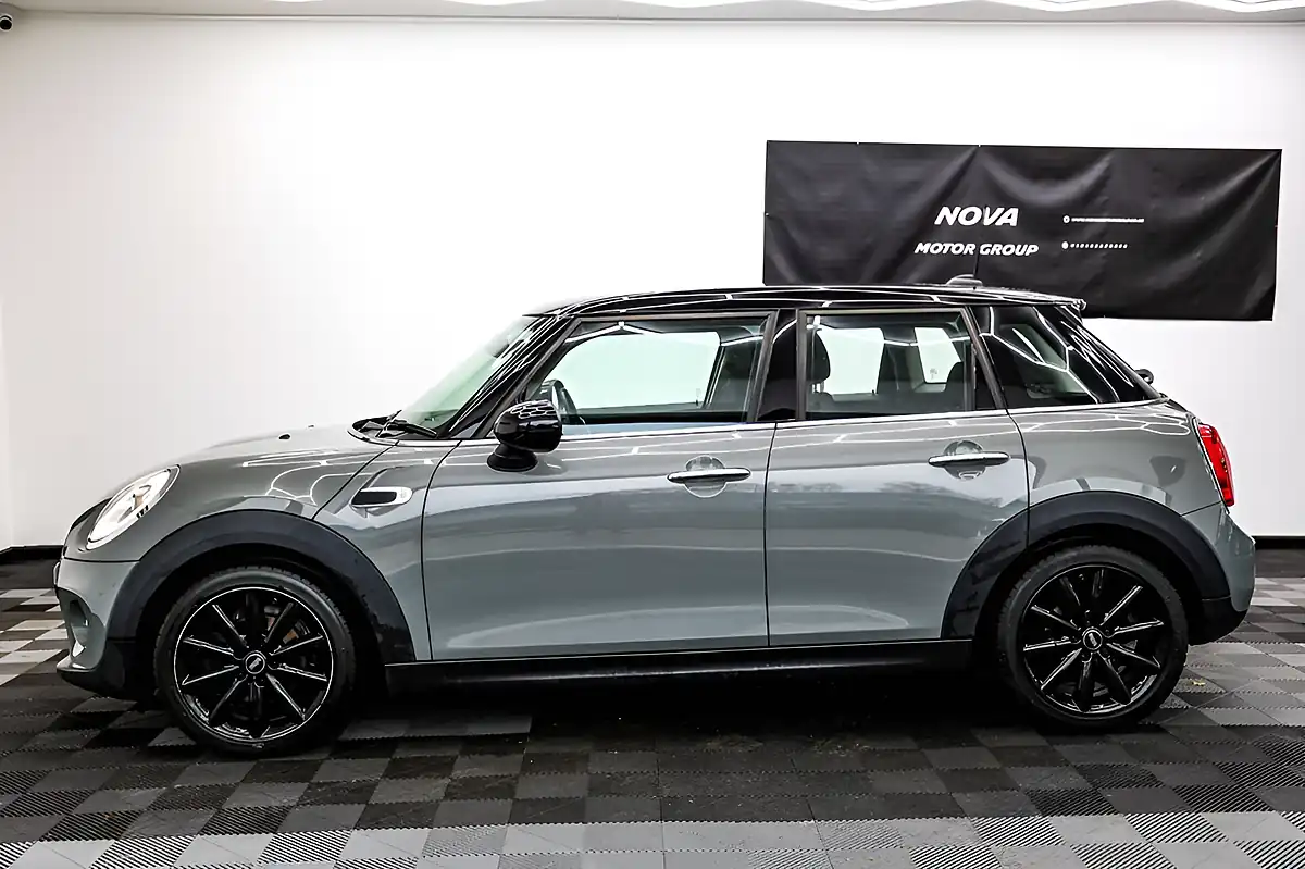 Used 2017 MINI Hatch Cooper Grey - Interior and Exterior details 6
