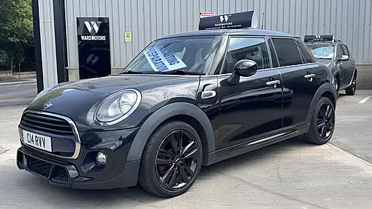 2017 MINI Hatch Cooper D