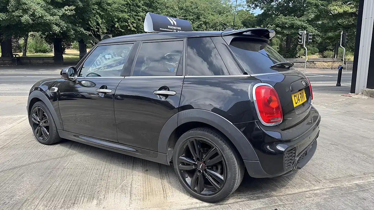 Used 2017 MINI Hatch Cooper Jkw Sport Pack Black - Interior and Exterior details 3