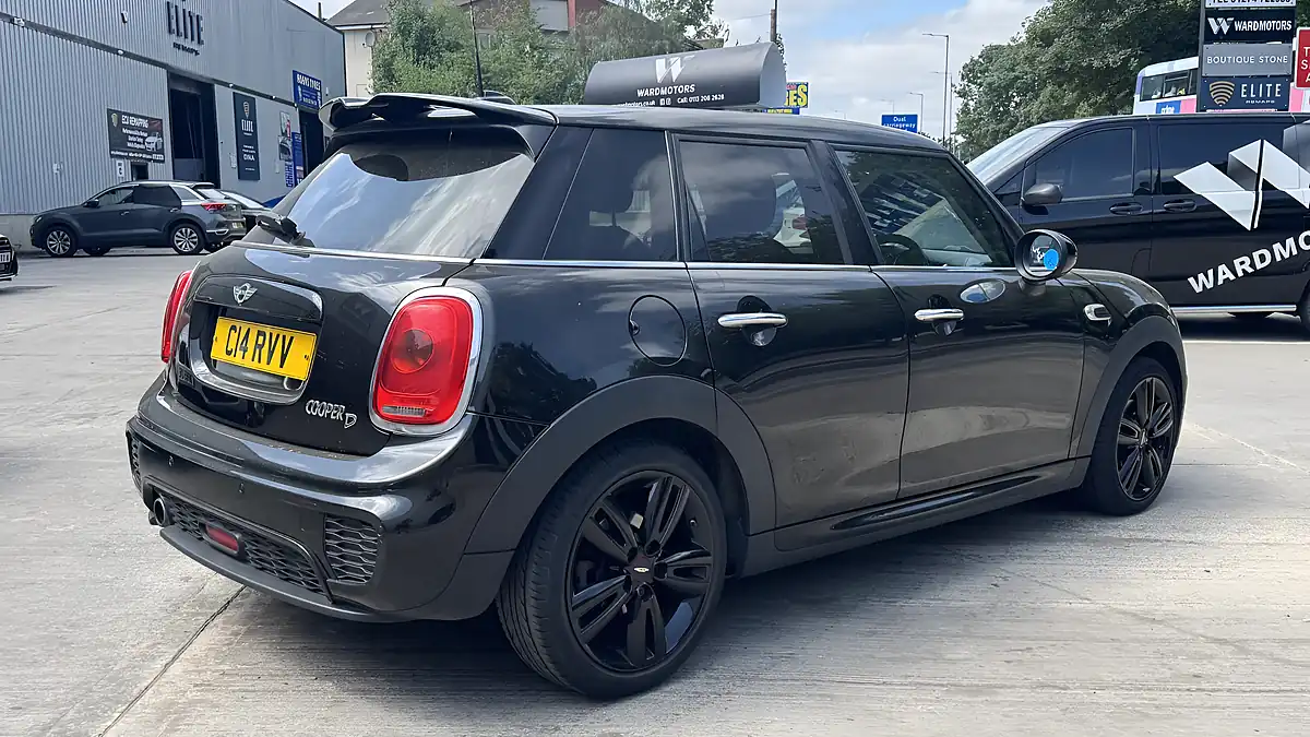 Used 2017 MINI Hatch Cooper Jkw Sport Pack Black - Interior and Exterior details 4