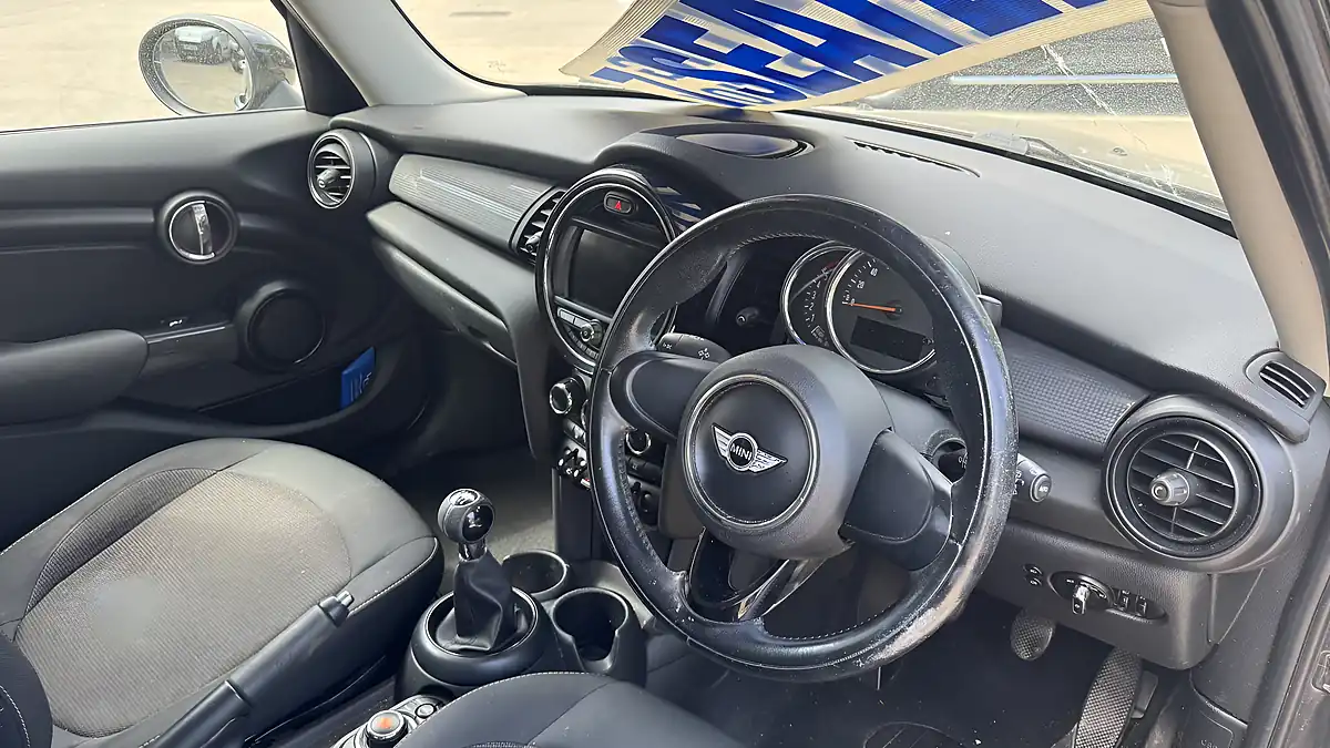 Used 2017 MINI Hatch Cooper Jkw Sport Pack Black - Interior and Exterior details 5