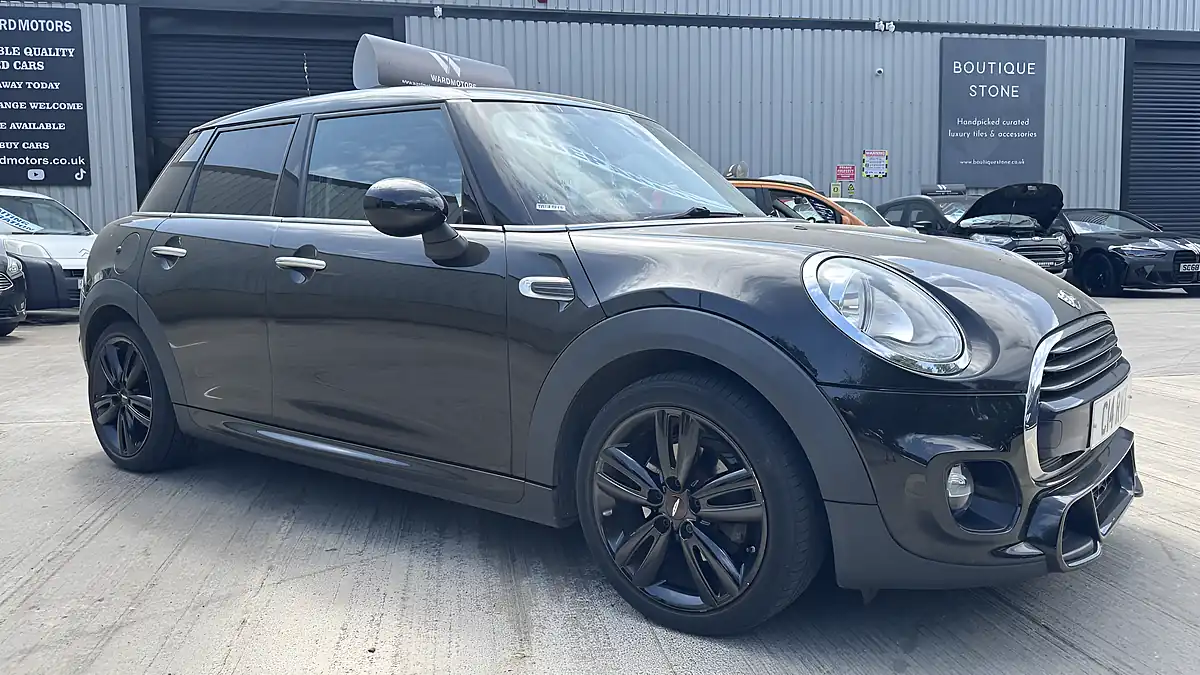 Used 2017 MINI Hatch Cooper Jkw Sport Pack Black - Interior and Exterior details 6