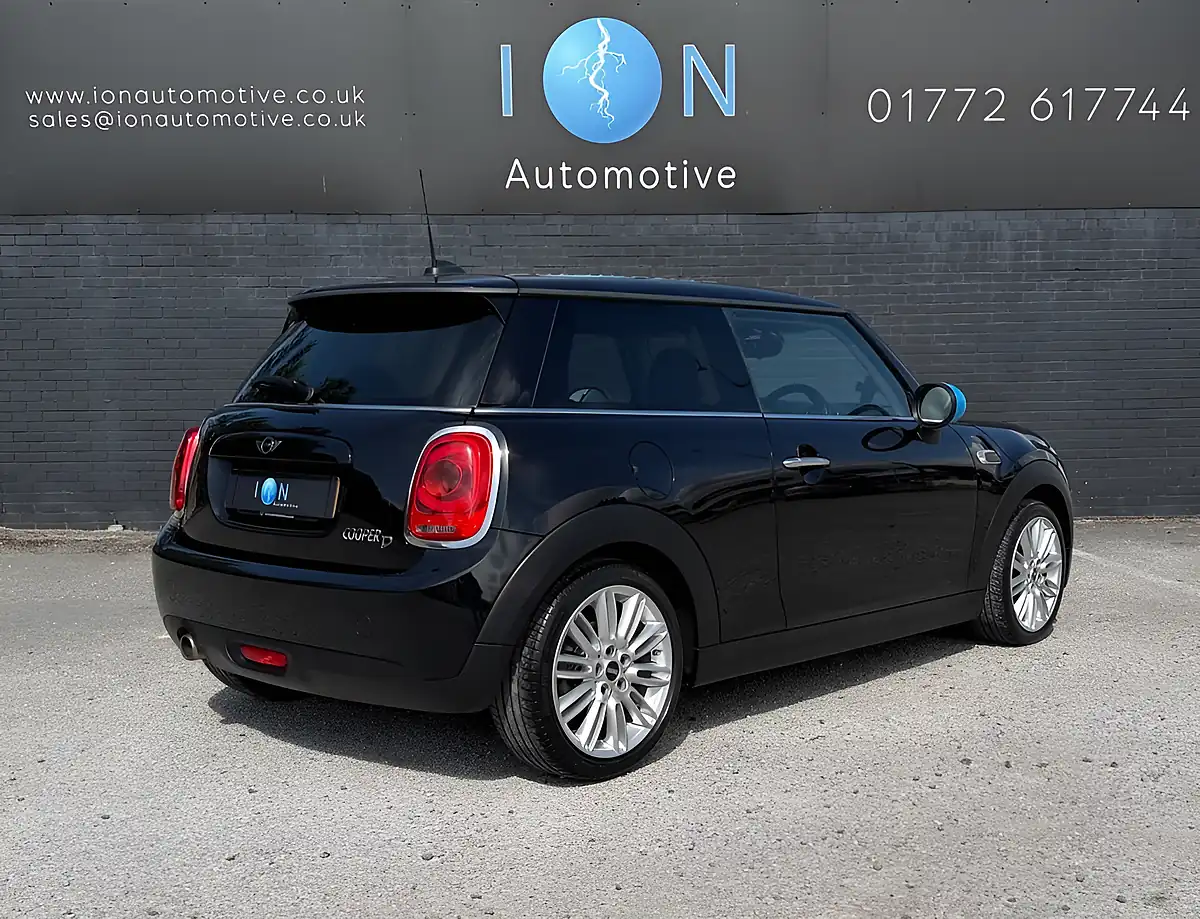 Used 2017 MINI Hatch Cooper Midnight Black - Interior and Exterior details 2