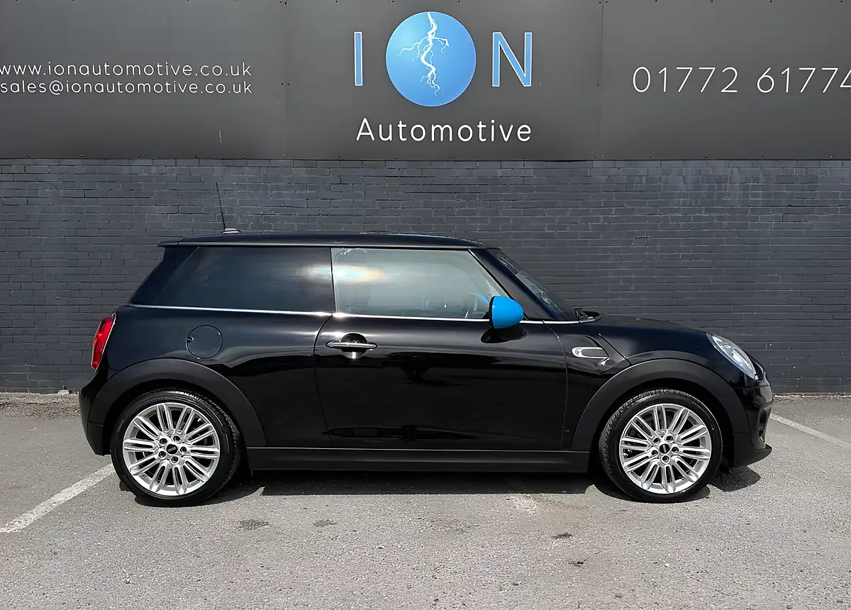 Used 2017 MINI Hatch Cooper Midnight Black - Interior and Exterior details 3