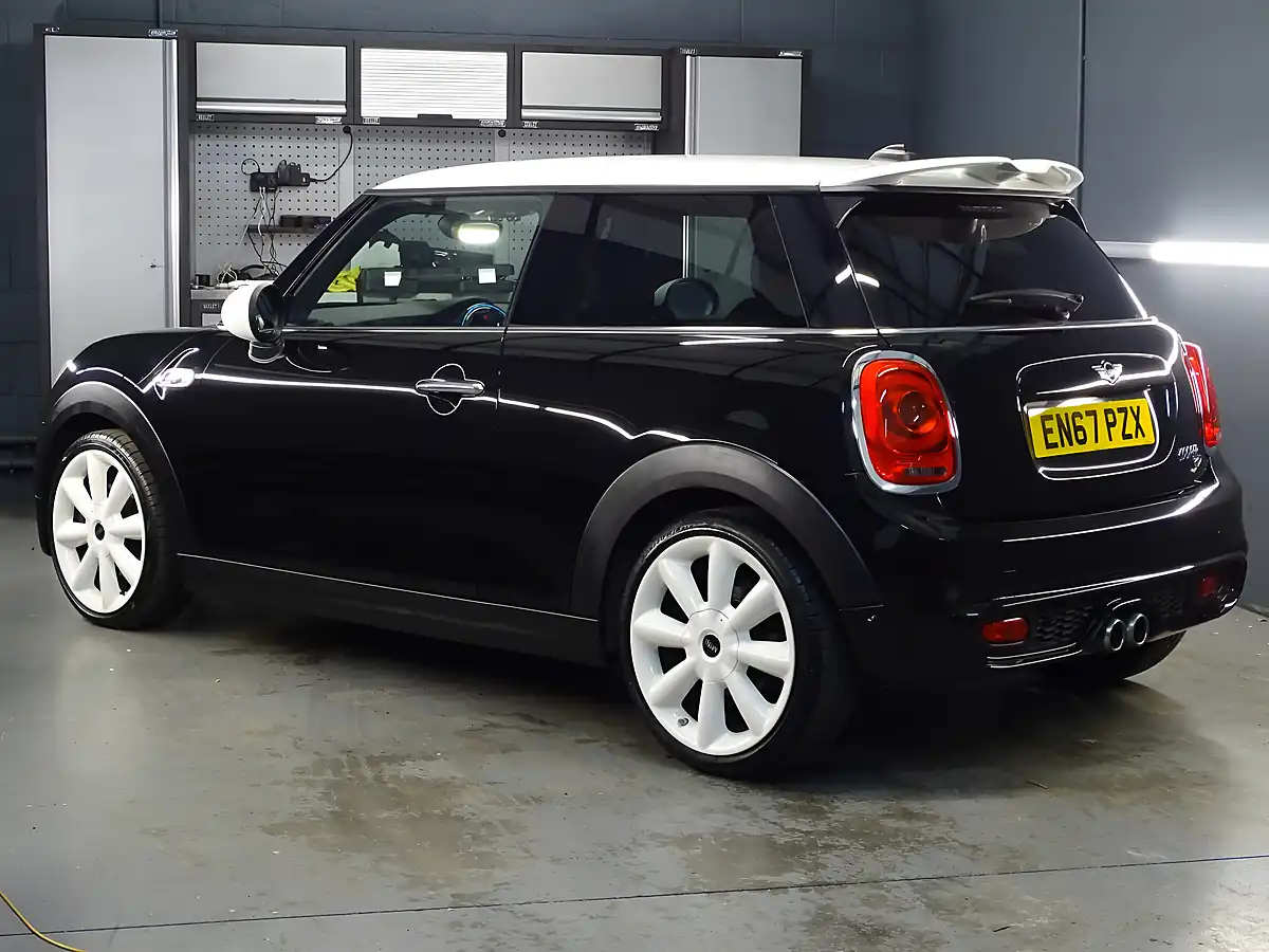 Used 2017 MINI Hatch Cooper Midnight Black - Interior and Exterior details 10