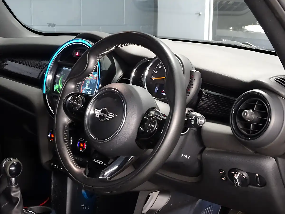 Used 2017 MINI Hatch Cooper Midnight Black - Interior and Exterior details 18