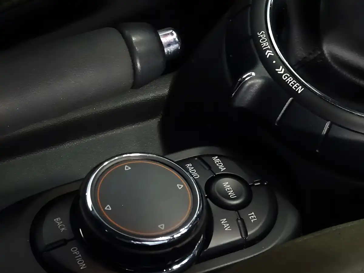 Used 2017 MINI Hatch Cooper Midnight Black - Interior and Exterior details 20