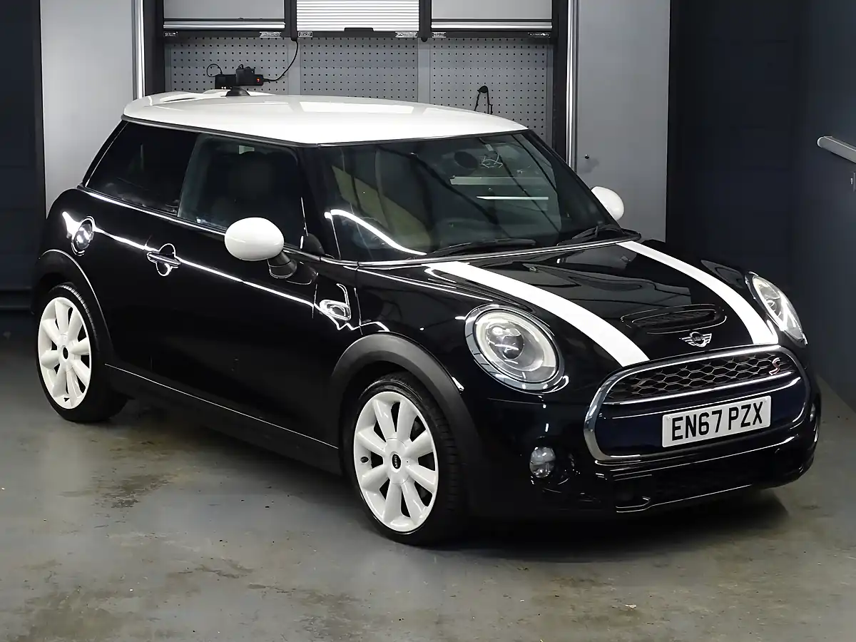 Used 2017 MINI Hatch Cooper Midnight Black - Interior and Exterior details 3
