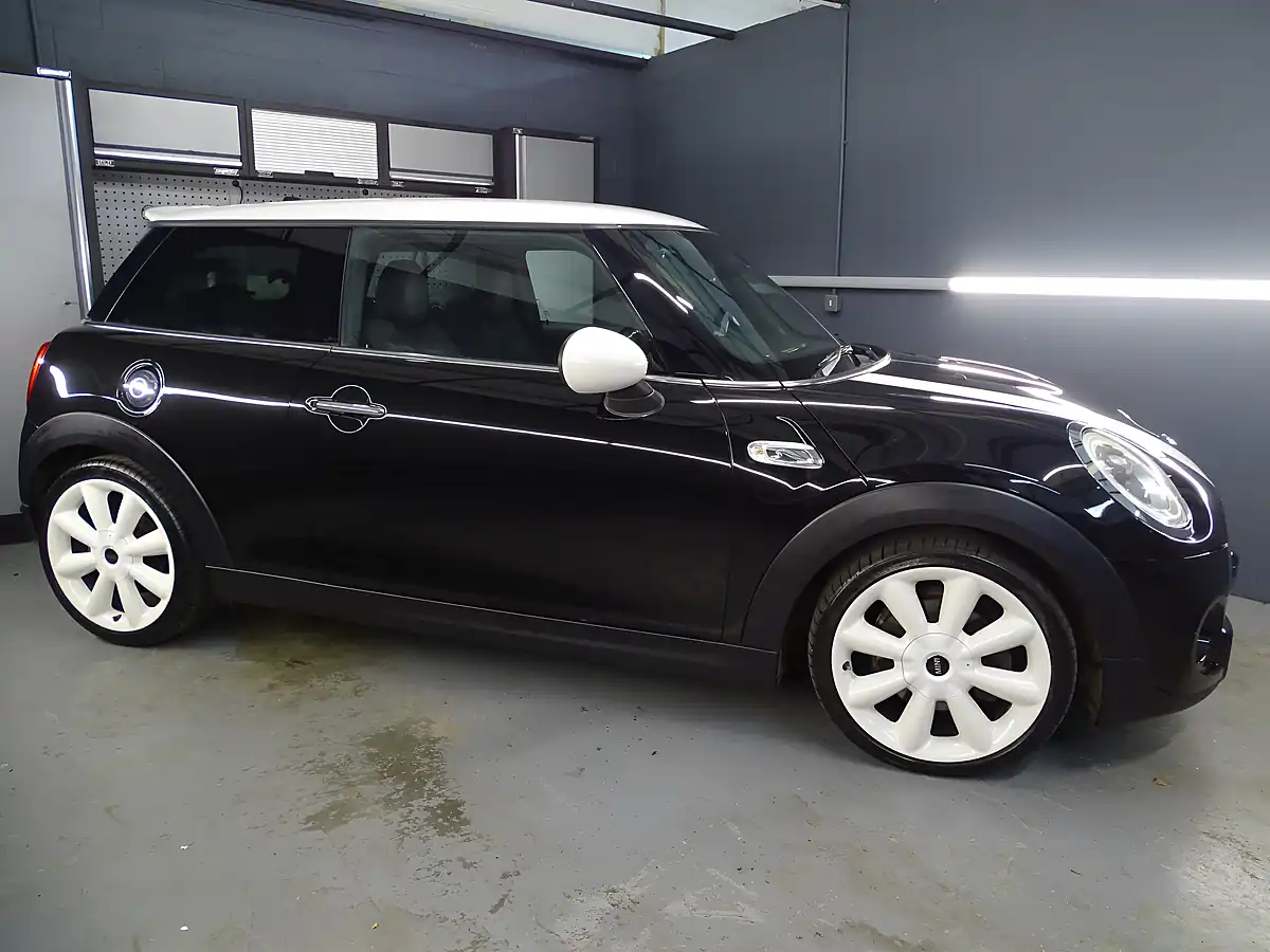 Used 2017 MINI Hatch Cooper Midnight Black - Interior and Exterior details 5