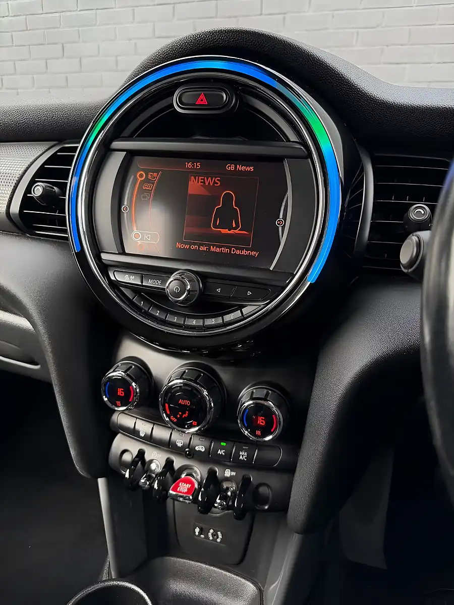 Used 2017 MINI Hatch Cooper Moonwalk Grey Metallic - Interior and Exterior details 18