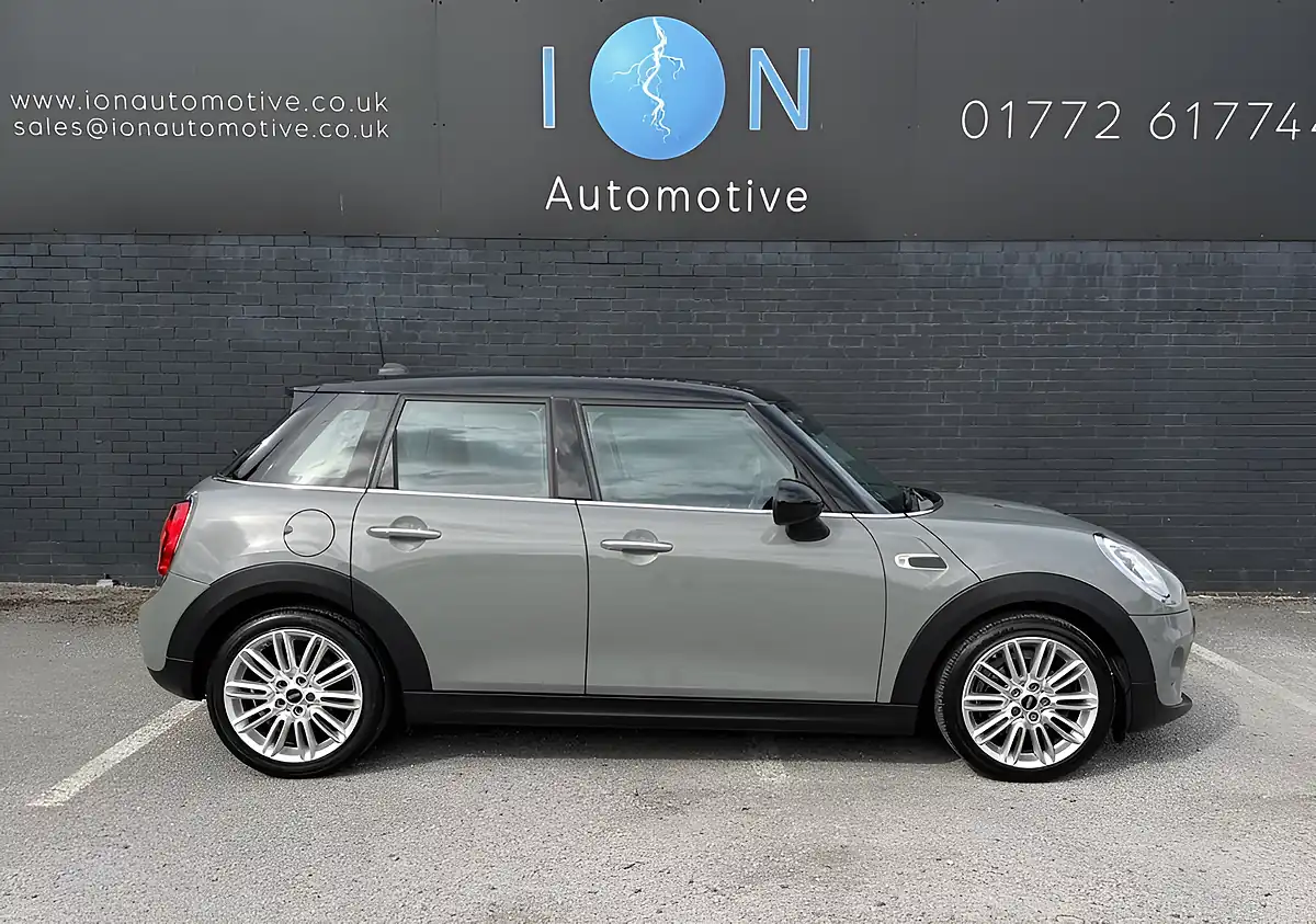 Used 2017 MINI Hatch Cooper Moonwalk Grey Metallic - Interior and Exterior details 3